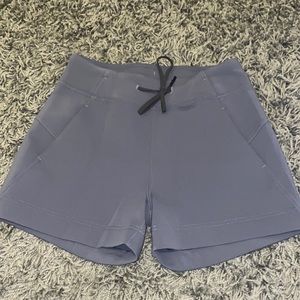 Lululemon Nylon/Polyester Athletic Short size 4